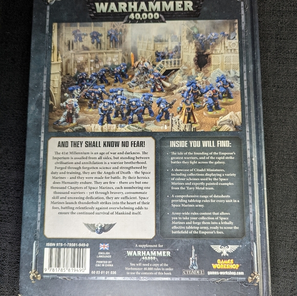 Warhammer 40k Space Marines Codex - Picture 2 of 2